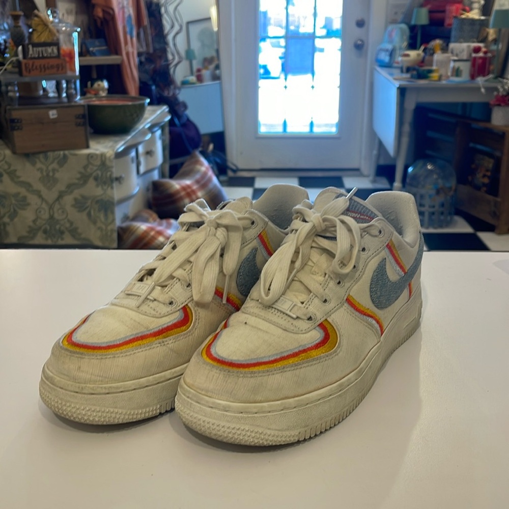 Nike Women’s White Air Force Sail Denim Swoosh Low Lace Up Sneakers - 7